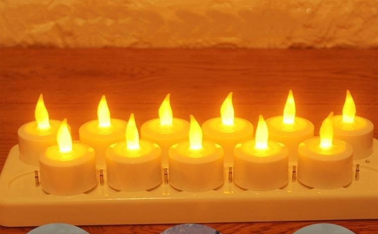 Rangée de bougies LED rechargeables à la flamme vacillante