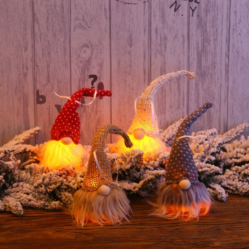 Quatre lutins scandinaves lumineux à barbe blanche et long bonnet